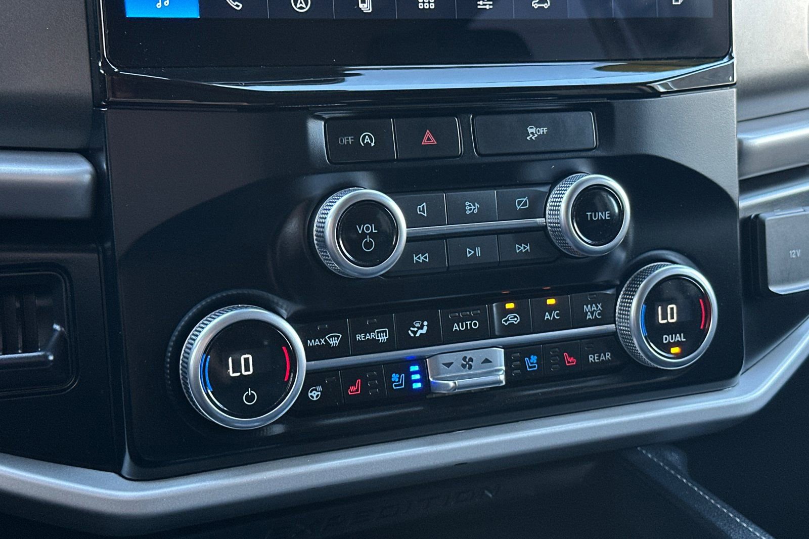 Certified 2024 Ford Expedition Max XLT image 21