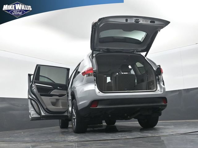 Used 2019 Toyota Highlander XLE FWD image 30