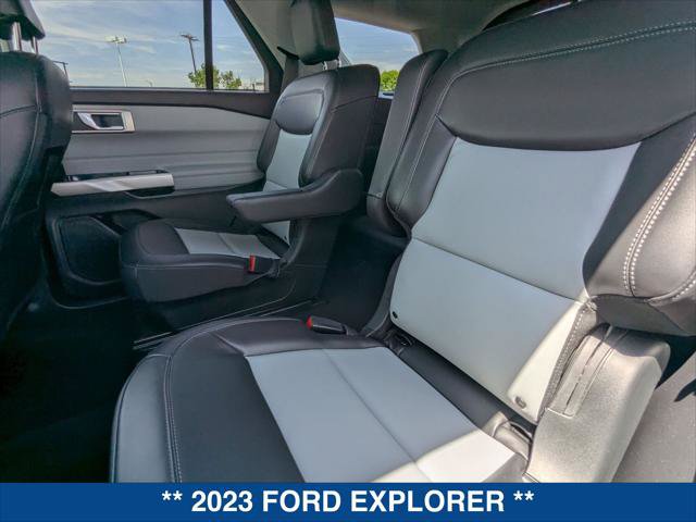 Certified 2023 Ford Explorer XLT w/ Equipment Group 202A RWD image 21