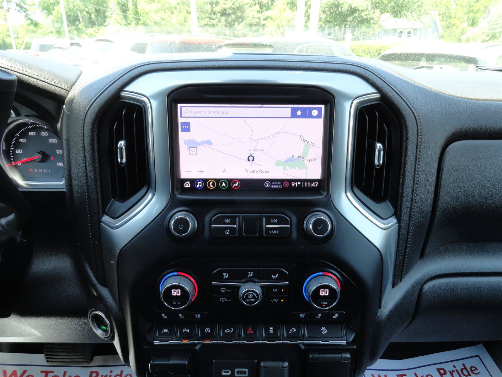 Used 2022 Chevrolet Silverado 1500 LTZ w/ LTZ Premium Package AWD/4WD image 16