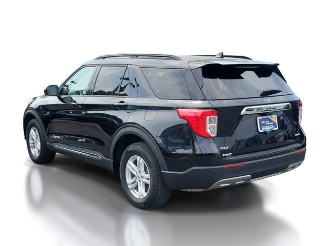 Certified 2023 Ford Explorer XLT w/ Equipment Group 202A AWD/4WD image 3