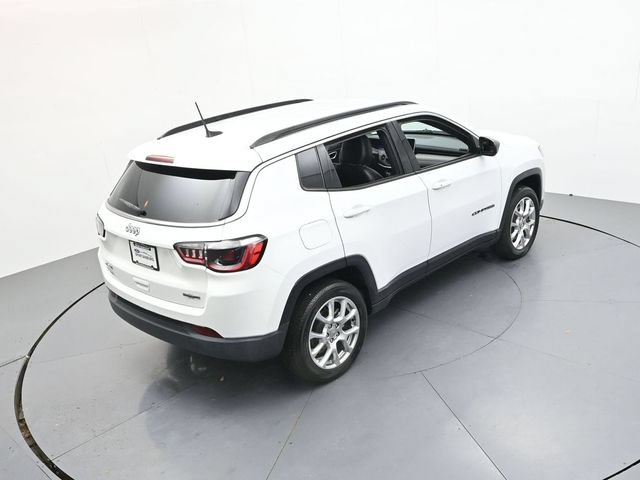 Used 2023 Jeep Compass Latitude AWD/4WD image 42