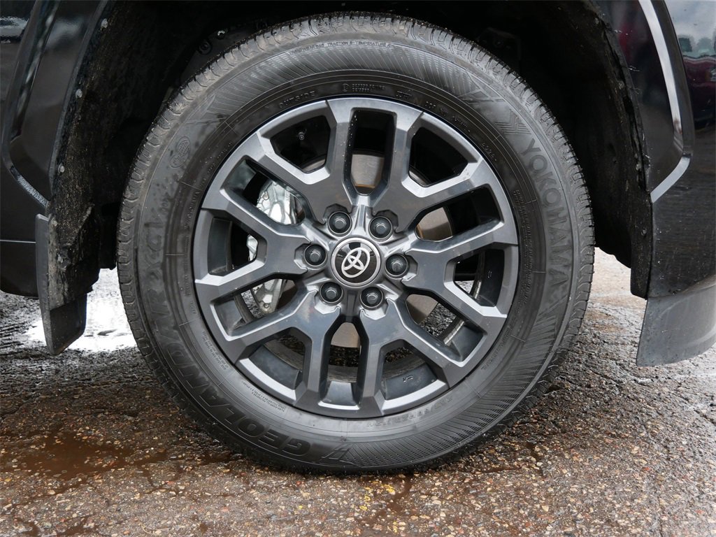 Used 2025 Toyota Sequoia Platinum image 7