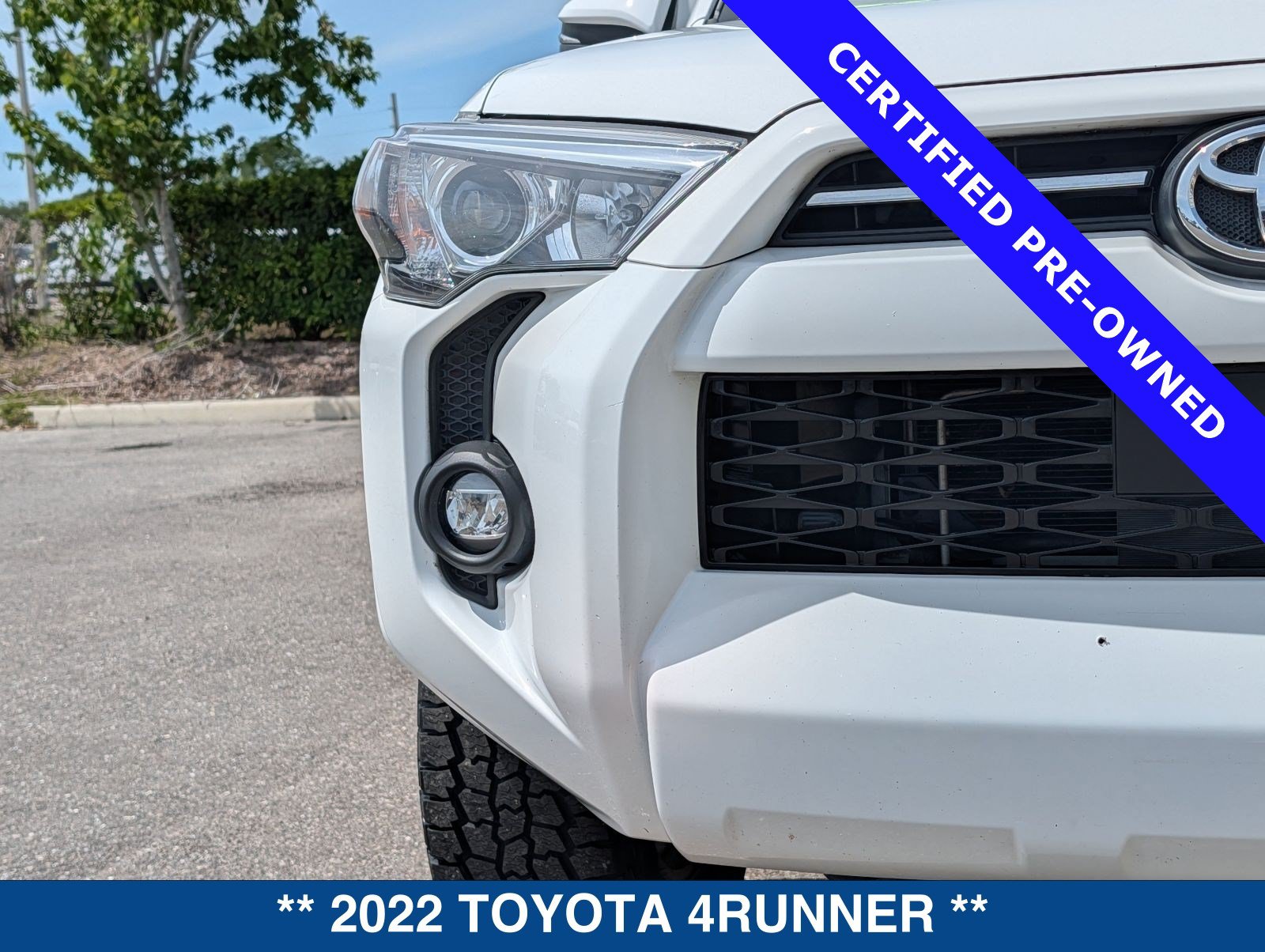Used 2022 Toyota 4Runner SR5 Premium w/ Moonroof Package AWD/4WD image 10