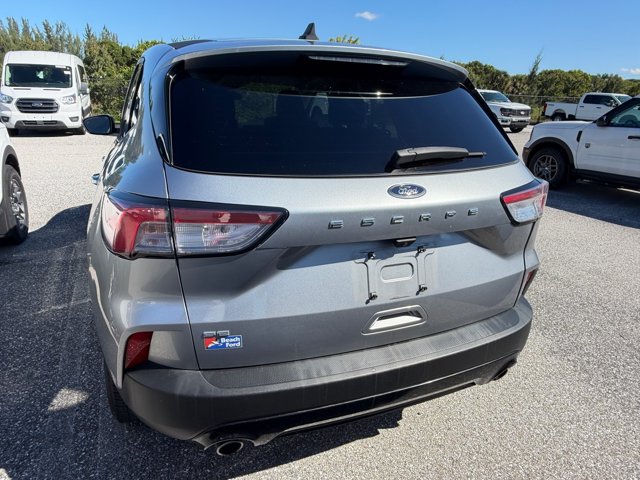Certified 2022 Ford Escape SE w/ SE Sport Appearance Package FWD image 9