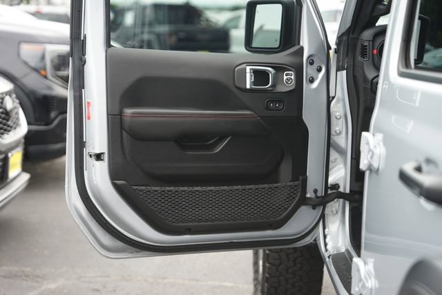 Used 2024 Jeep Wrangler Unlimited Rubicon w/ Technology Group AWD/4WD image 30