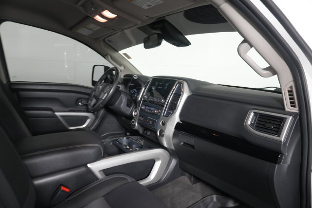 Used 2021 Nissan Titan SV w/ SV Convenience Package AWD/4WD image 21