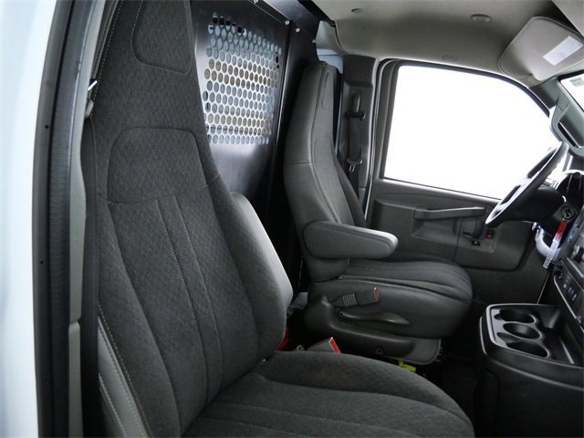 Used 2024 Chevrolet Express 2500 w/ Driver Convenience Package image 11