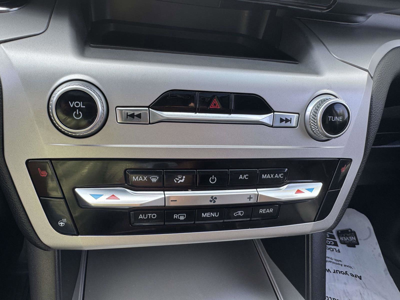 Certified 2022 Ford Explorer XLT w/ Equipment Group 202A image 24