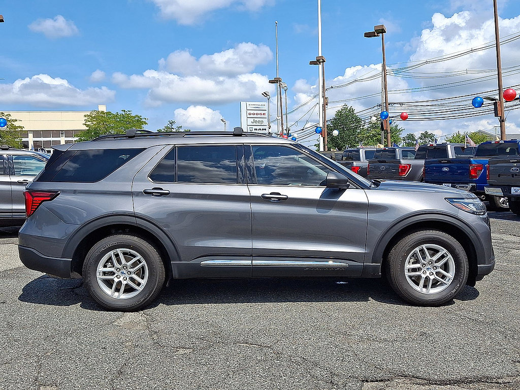 Certified 2025 Ford Explorer Active AWD/4WD image 32