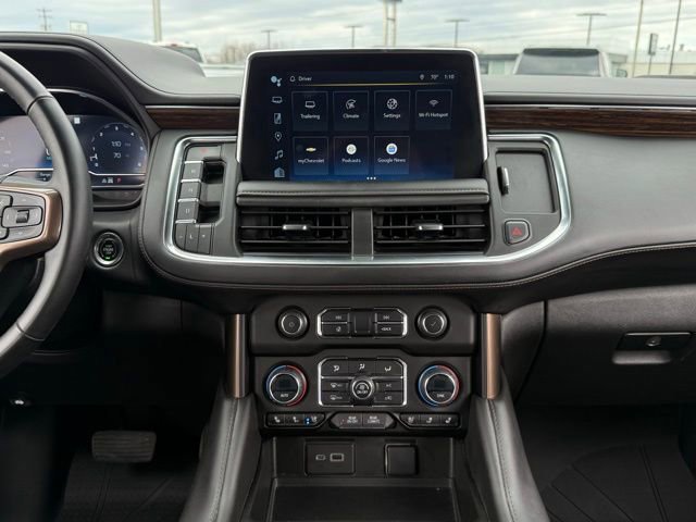 Used 2023 Chevrolet Suburban High Country image 44