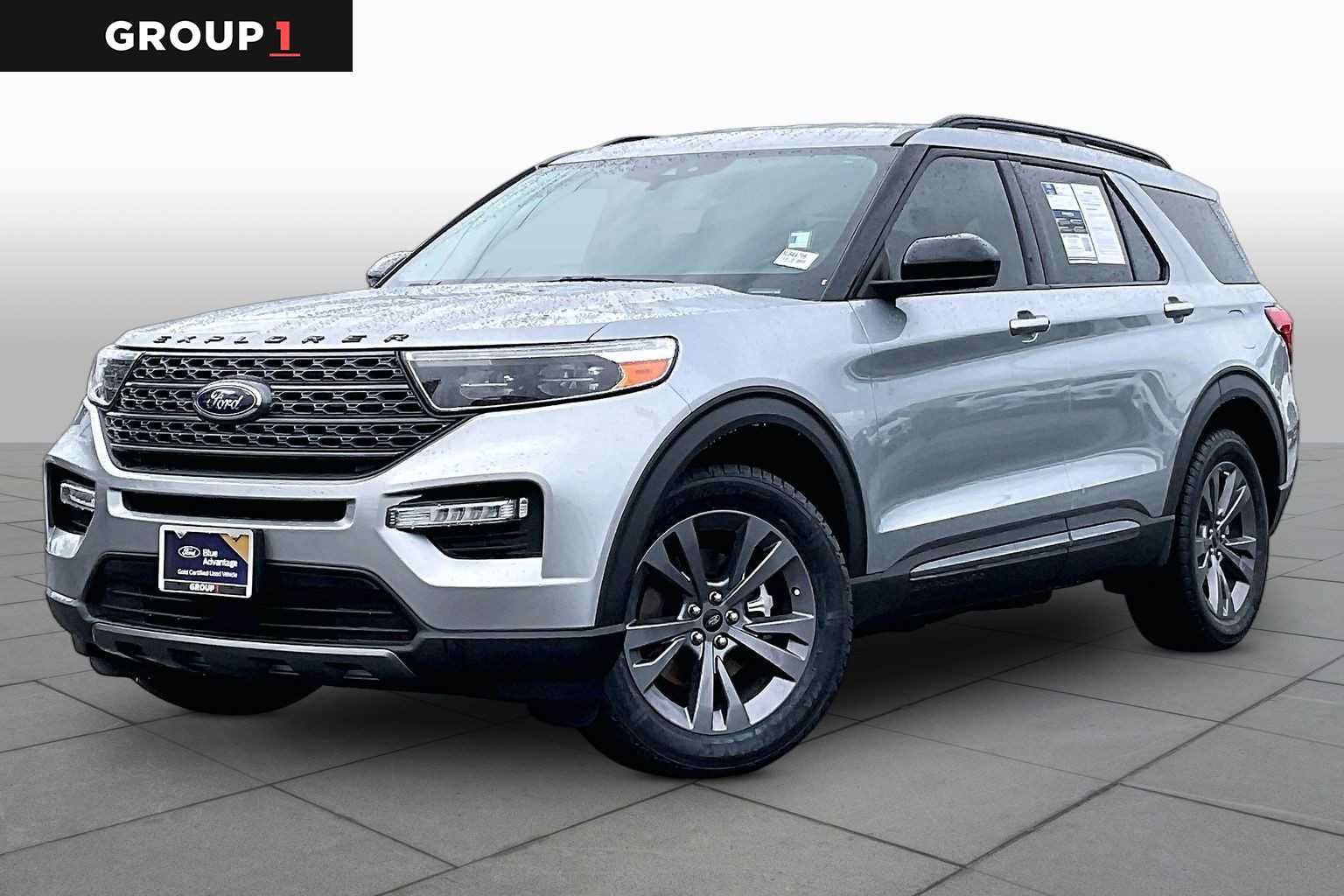 Certified 2022 Ford Explorer XLT w/ Equipment Group 202A AWD/4WD image 1