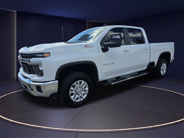 Used 2025 Chevrolet Silverado 2500 LT AWD/4WD image 8