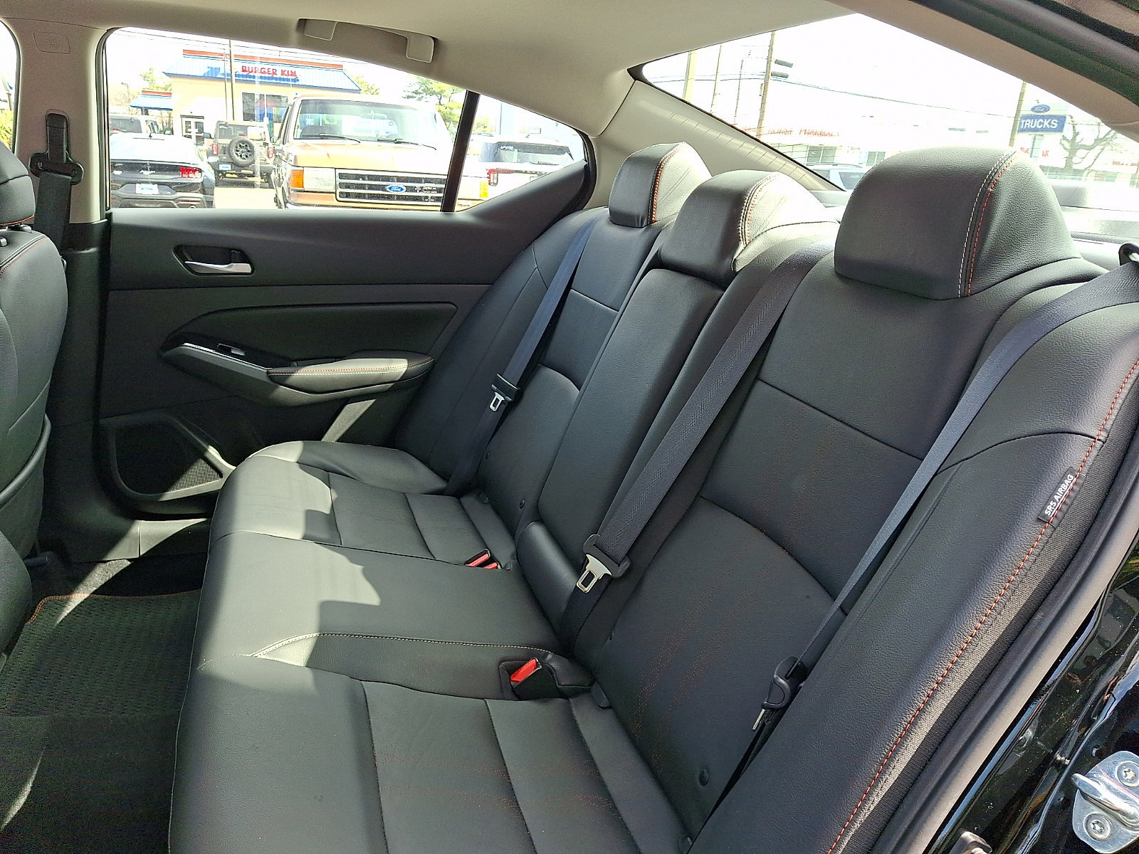 Used 2024 Nissan Altima 2.5 SR w/ SR Premium Package image 11