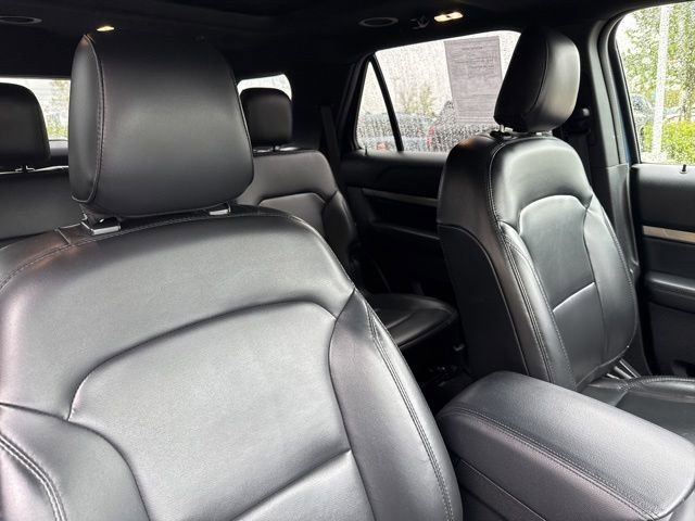 Certified 2019 Ford Explorer XLT w/ Equipment Group 202A AWD/4WD image 10
