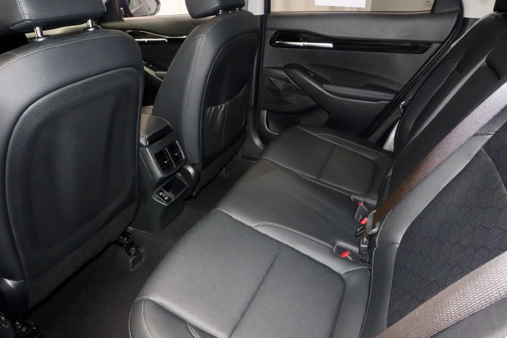 Used 2024 Kia Seltos EX AWD/4WD image 22