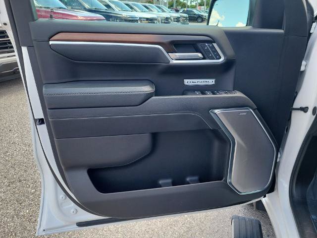 Used 2025 GMC Sierra 1500 Denali AWD/4WD image 21
