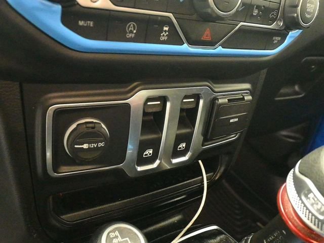 Used 2022 Jeep Wrangler Sport S image 13