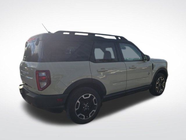 Certified 2024 Ford Bronco Sport Outer Banks w/ Tech Package AWD/4WD image 3