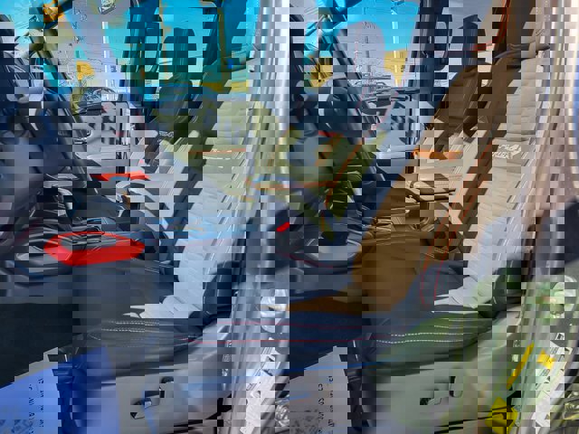 Used 2022 Nissan Frontier PRO-4X w/ Technology Package image 9