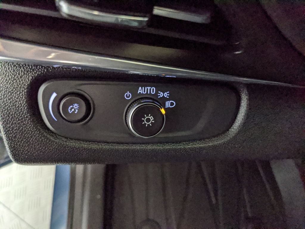 Used 2025 Buick Envista Preferred w/ Convenience I Package FWD image 17