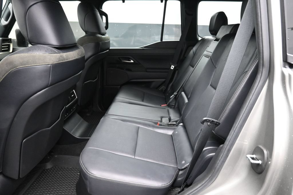 Used 2024 Lexus GX 550 AWD/4WD image 25