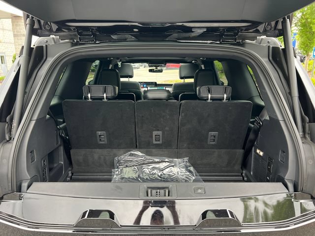 Certified 2025 Ford Expedition Platinum w/ Stealth Performance Package AWD/4WD image 24