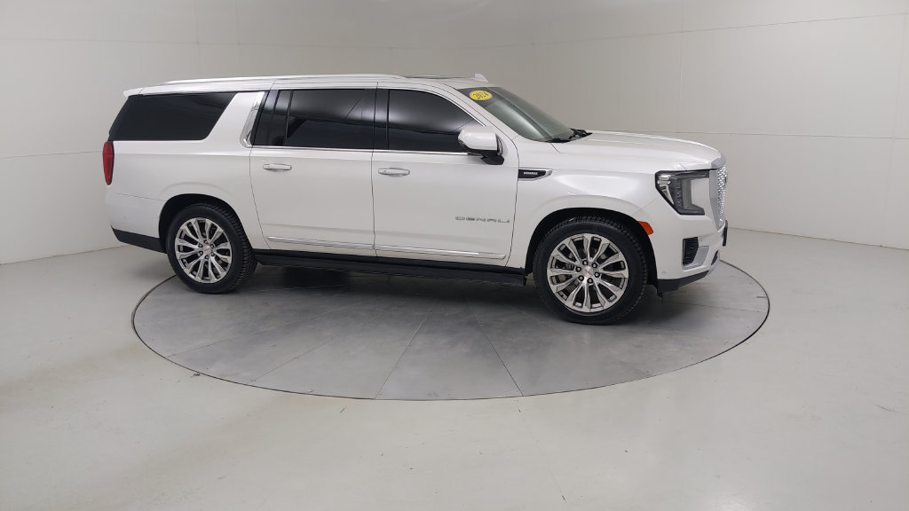 Used 2024 GMC Yukon XL Denali w/ Denali Reserve Package AWD/4WD image 14