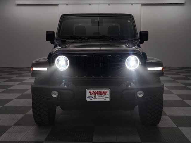 Used 2025 Jeep Gladiator Sport AWD/4WD image 5