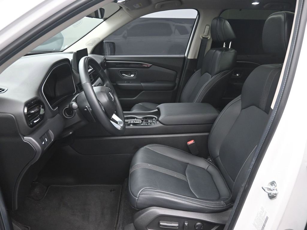 Used 2024 Honda Pilot Touring image 18