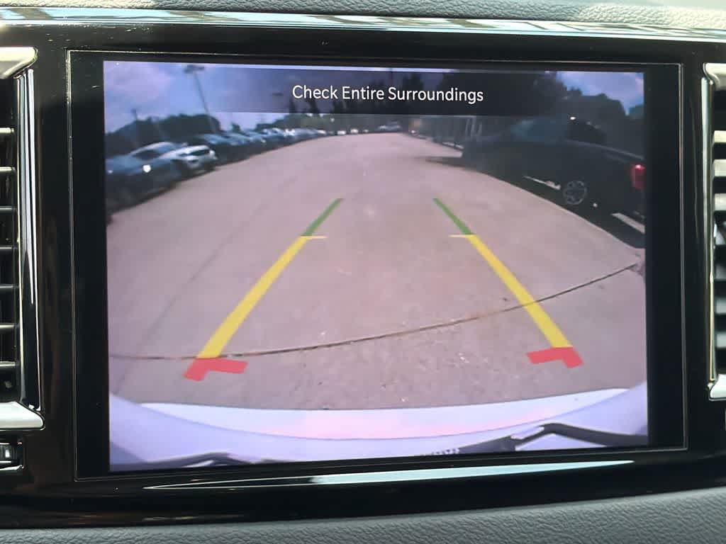 Used 2023 Chrysler Pacifica Touring-L FWD image 28