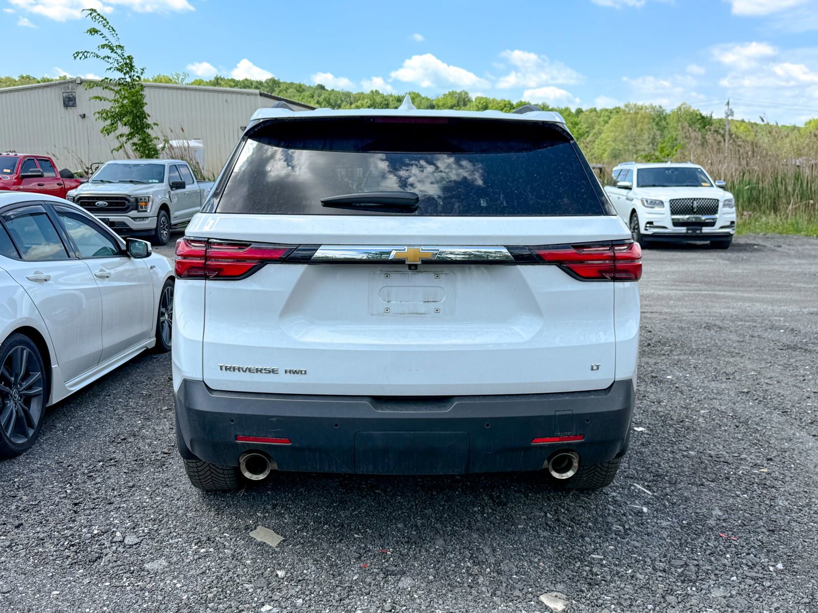 Used 2023 Chevrolet Traverse LT AWD/4WD image 5