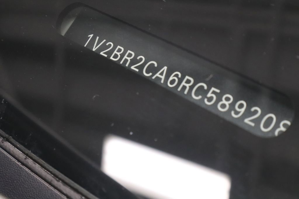 Used 2024 Volkswagen Atlas SEL AWD/4WD image 35