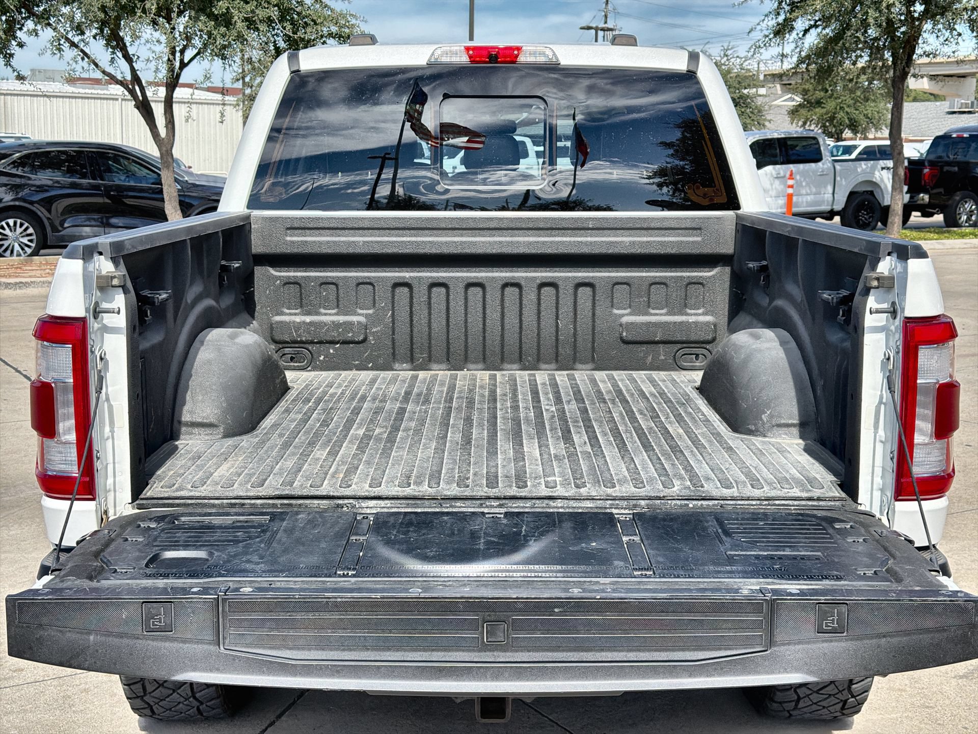 Certified 2023 Ford F150 Platinum w/ Equipment Group 701A High AWD/4WD image 22