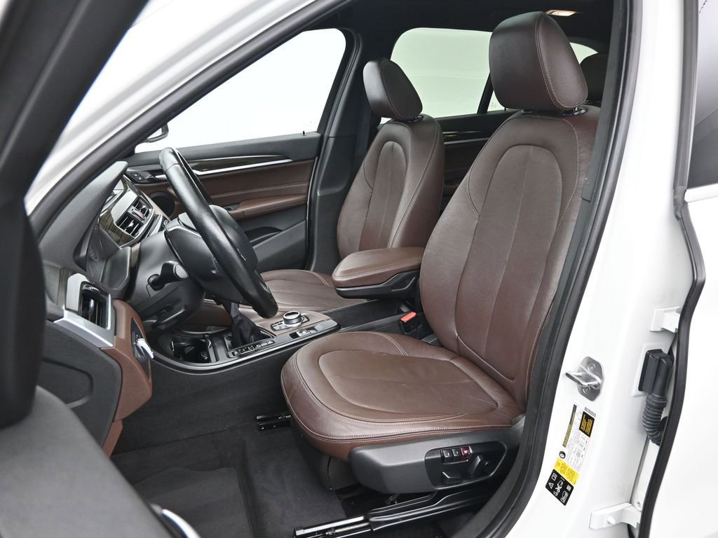 Used 2017 BMW X1 xDrive28i image 16