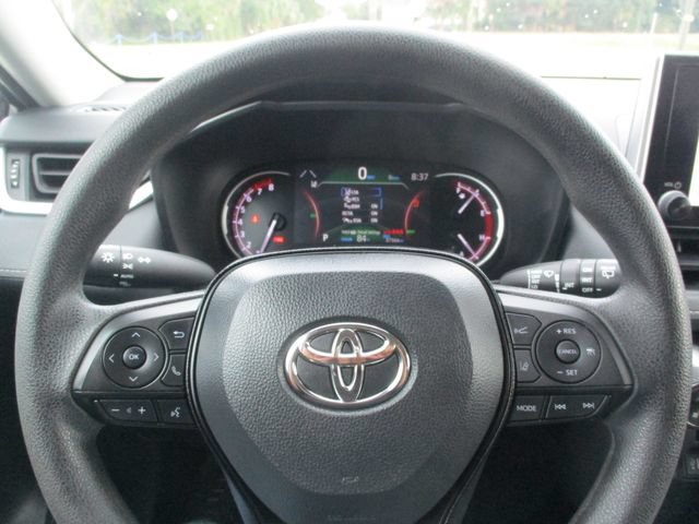 Used 2024 Toyota RAV4 XLE FWD image 16