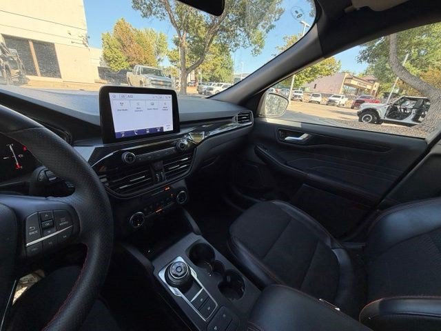 Certified 2025 Ford Escape ST-Line AWD/4WD image 22