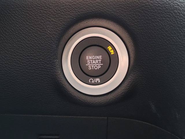 Used 2026 Chrysler Pacifica Select FWD image 28