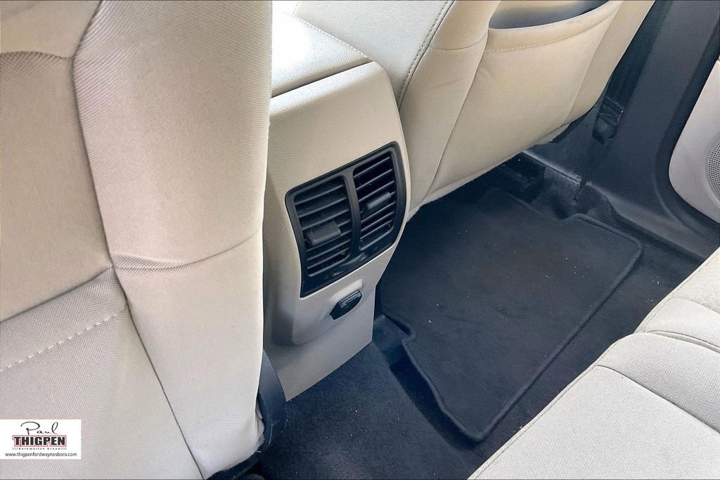 Certified 2019 Ford Escape SE FWD image 32