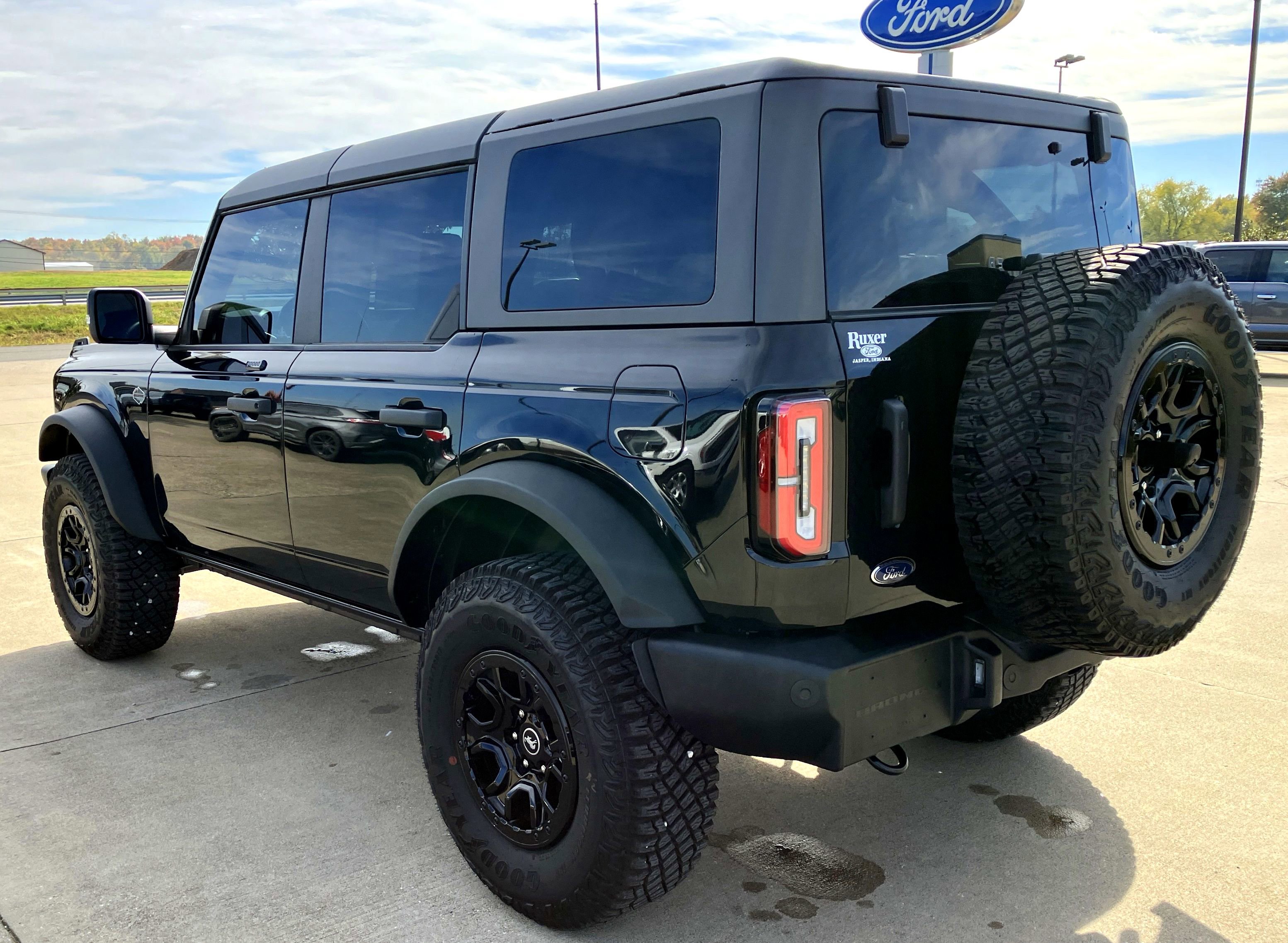 Certified 2023 Ford Bronco Wildtrak image 4