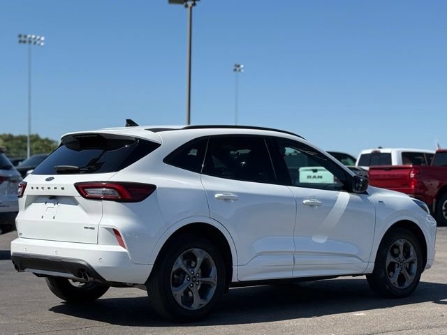 Certified 2023 Ford Escape ST-Line w/ Tech Pack #1 AWD/4WD image 37
