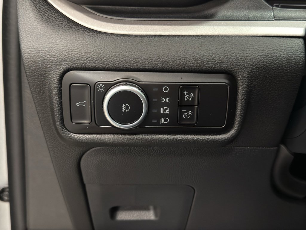 Certified 2023 Ford Explorer XLT w/ Equipment Group 202A image 11