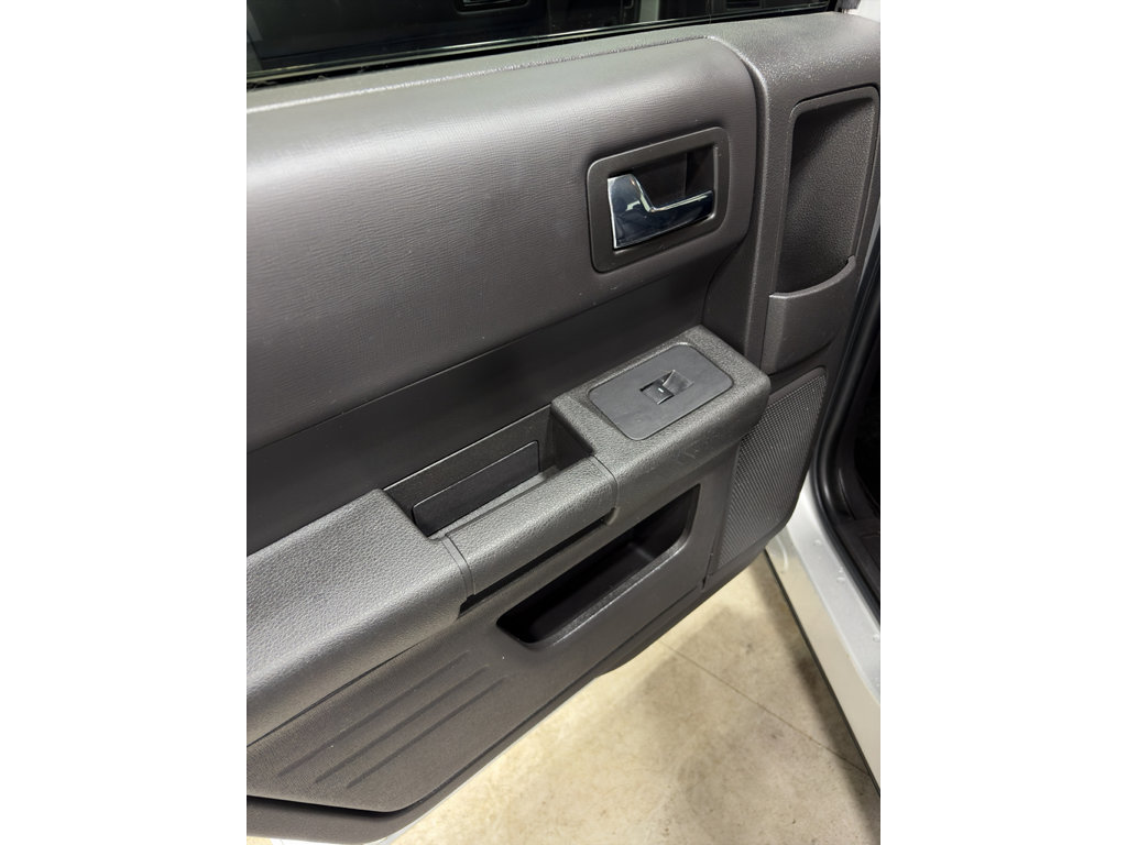 Certified 2018 Ford Flex SE FWD image 21