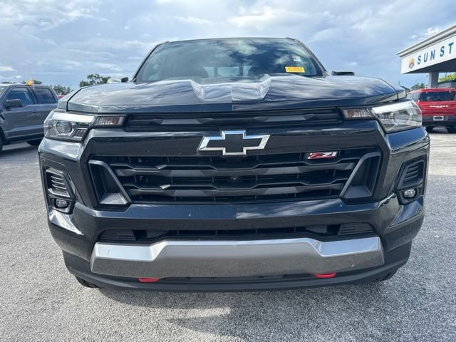 Used 2024 Chevrolet Colorado Z71 w/ Z71 Convenience Package 2 AWD/4WD image 4