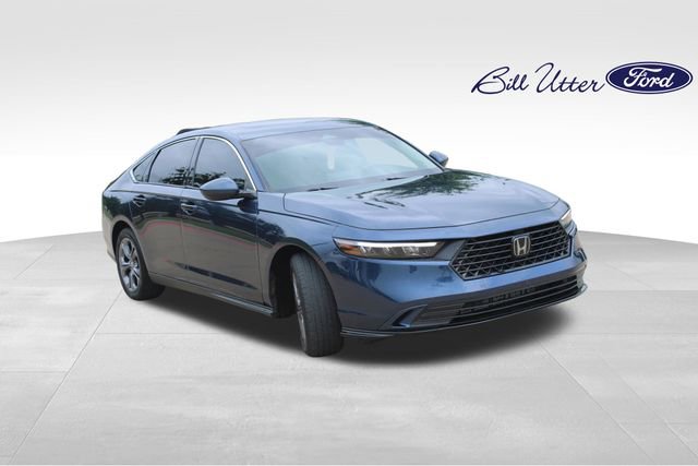Used 2023 Honda Accord EX image 3
