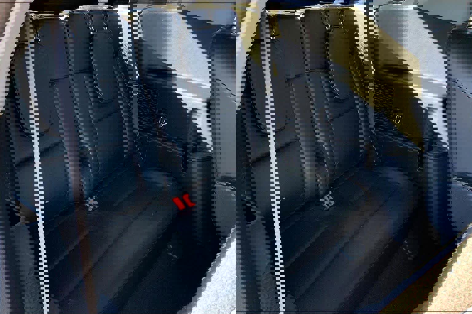 Certified 2021 Ford Explorer Limited w/ Equipment Group 301A image 18