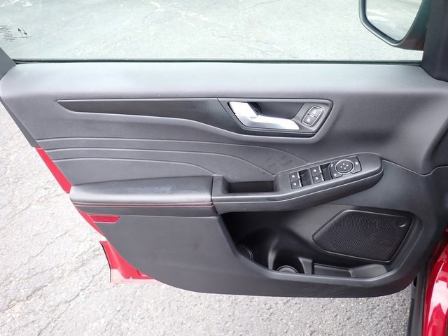 Certified 2022 Ford Escape SEL w/ SEL Stealth AWD Package image 21