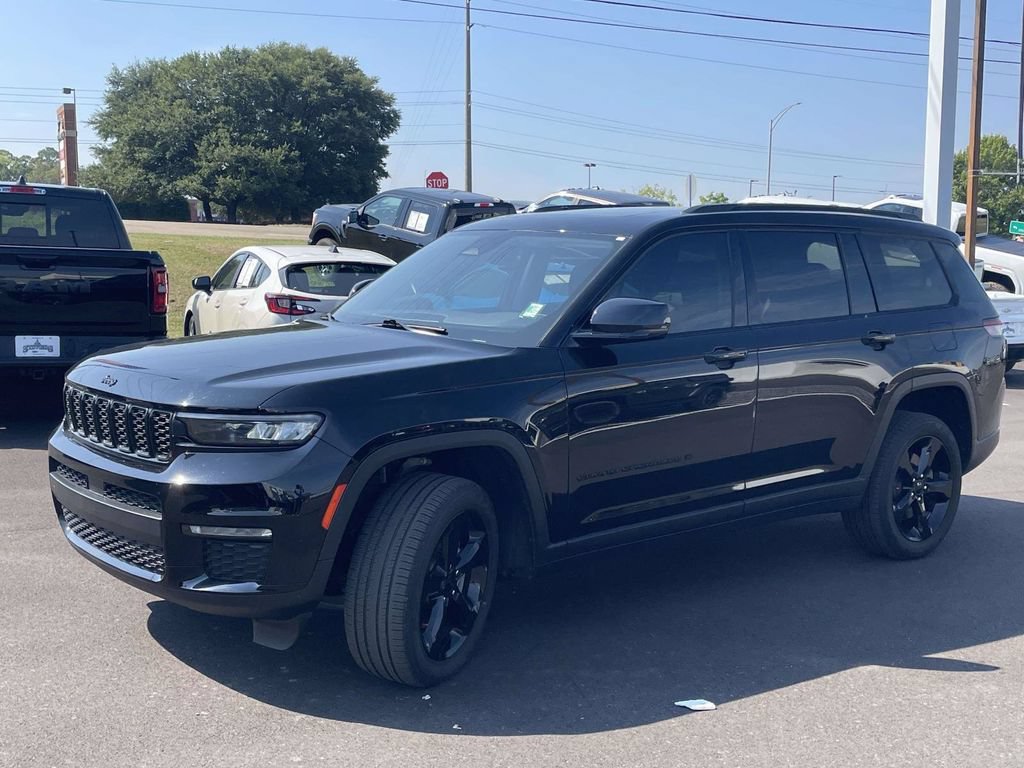 Used 2024 Jeep Grand Cherokee L Limited w/ Black Appearance Package RWD image 7