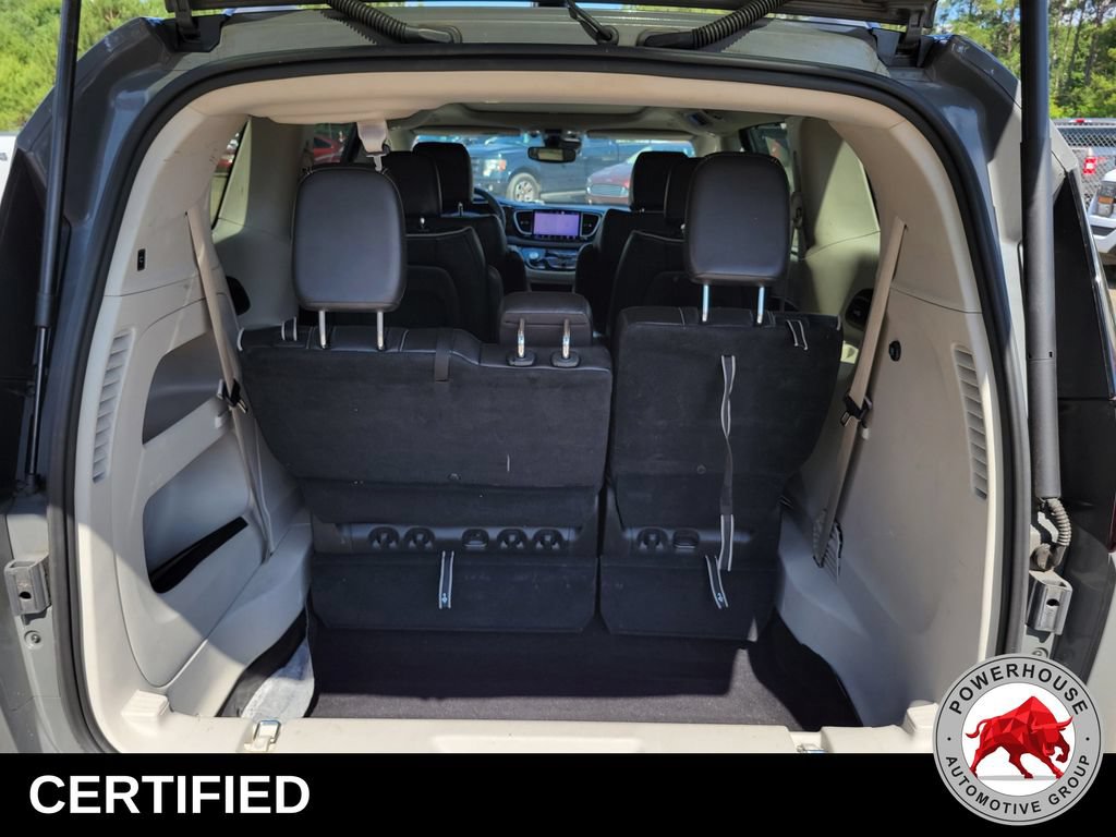 Used 2023 Chrysler Pacifica Limited FWD image 13