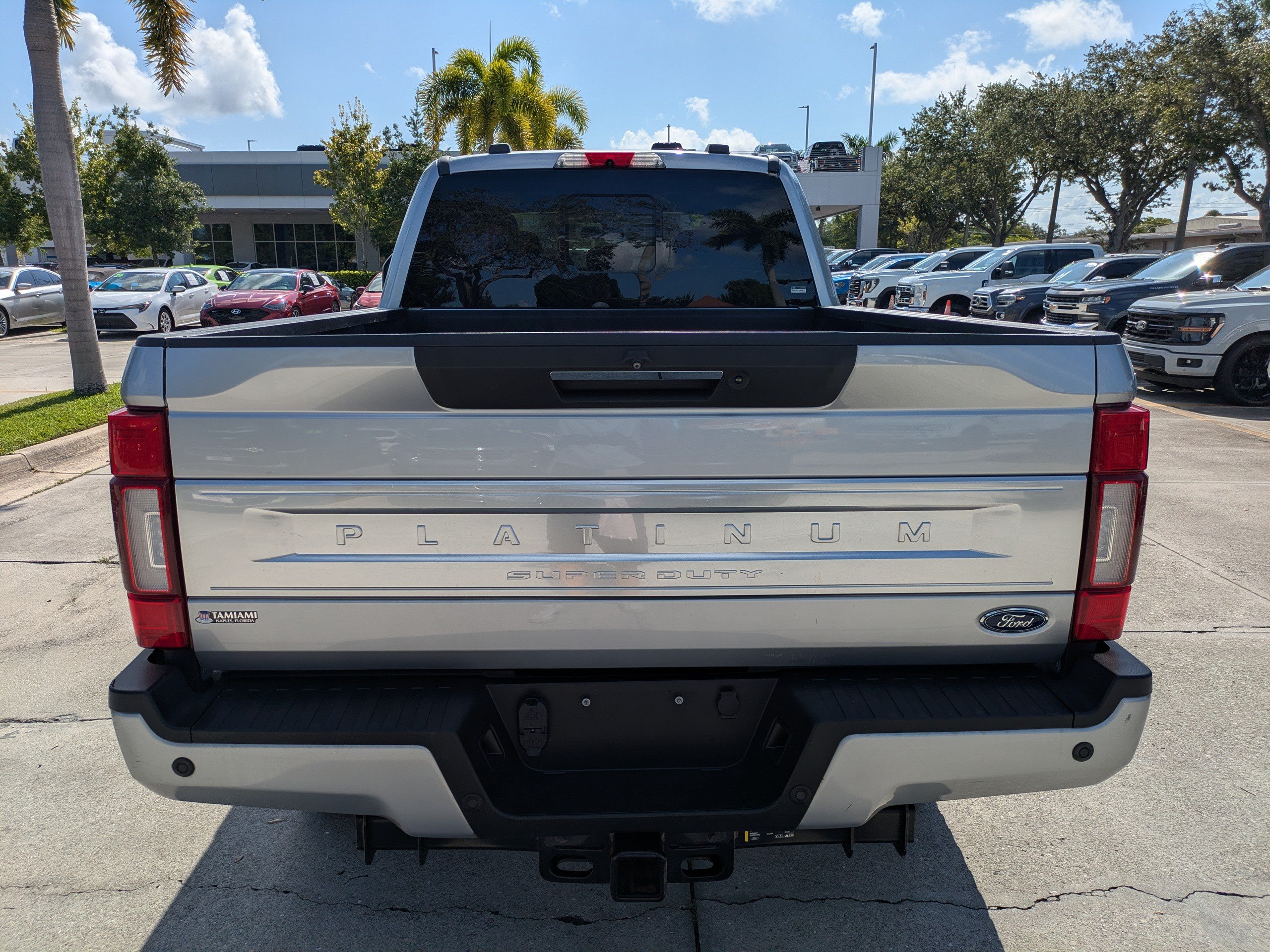 Certified 2022 Ford F250 Platinum w/ Tremor Off-Road Package AWD/4WD image 5
